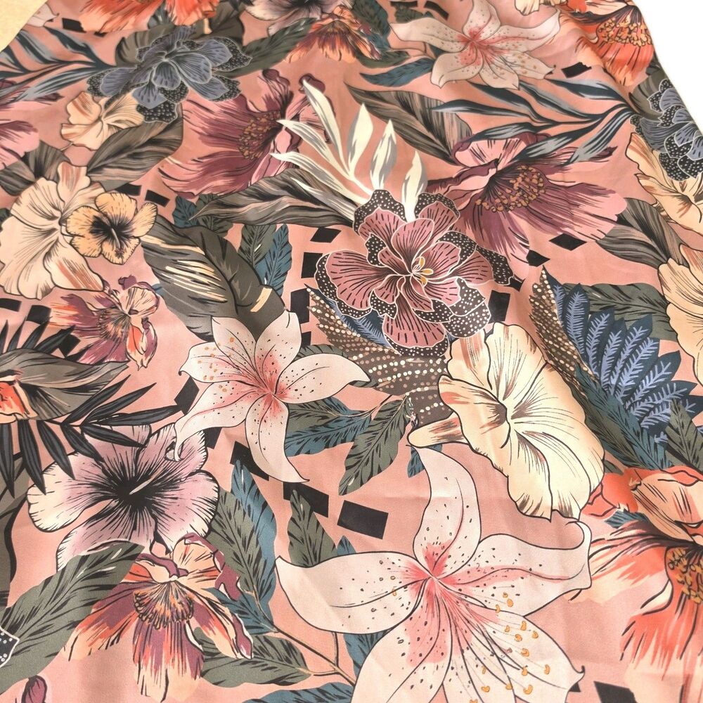 Fitted Styl Romantic Multi-Floral Satin Feel& Lace V-Neck Long Nightgown Size 3X - Picture 3 of 8